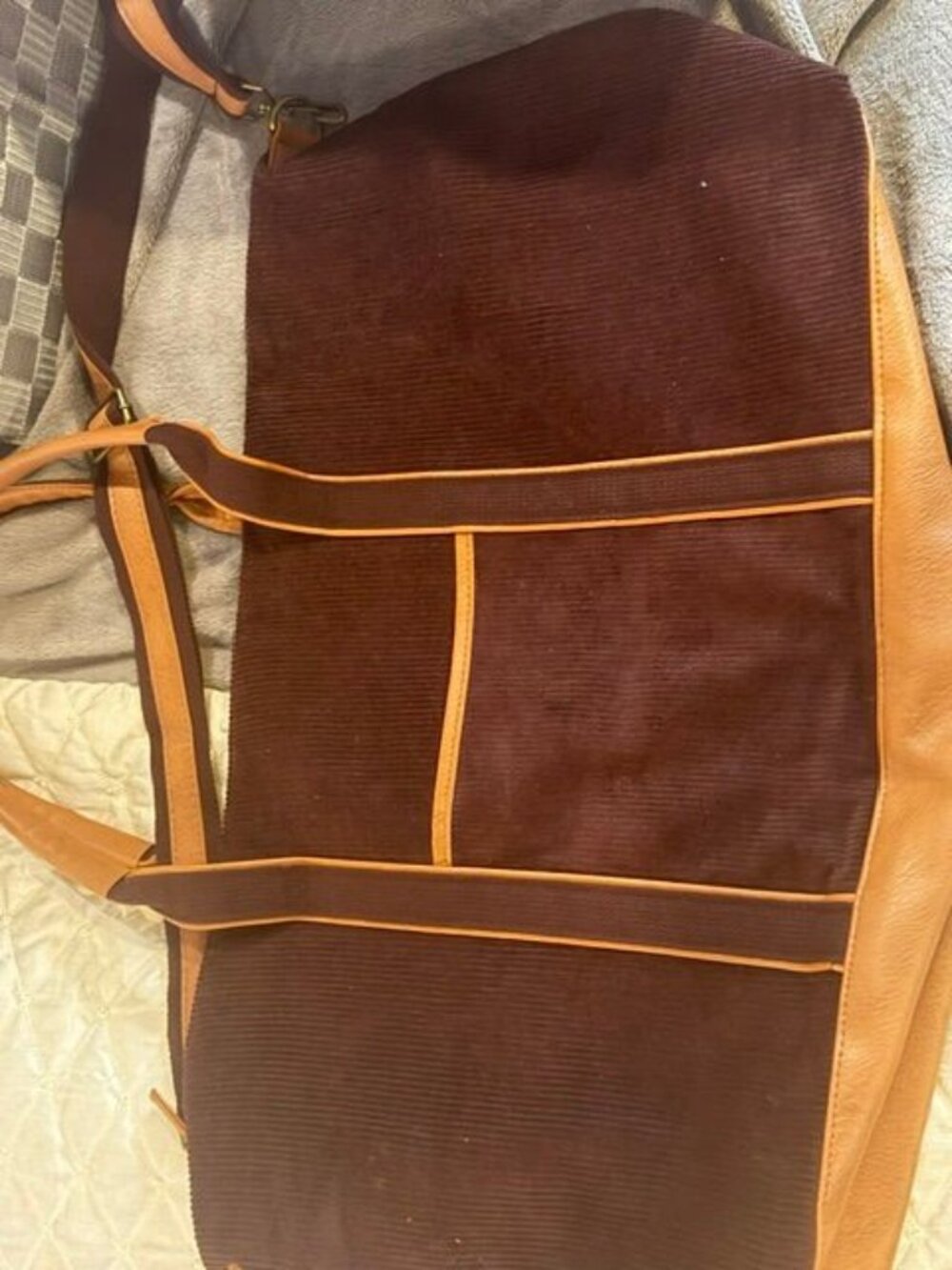 WEEKENDER BAG